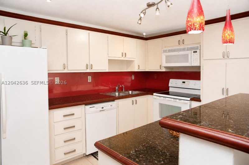 Property photo # 7