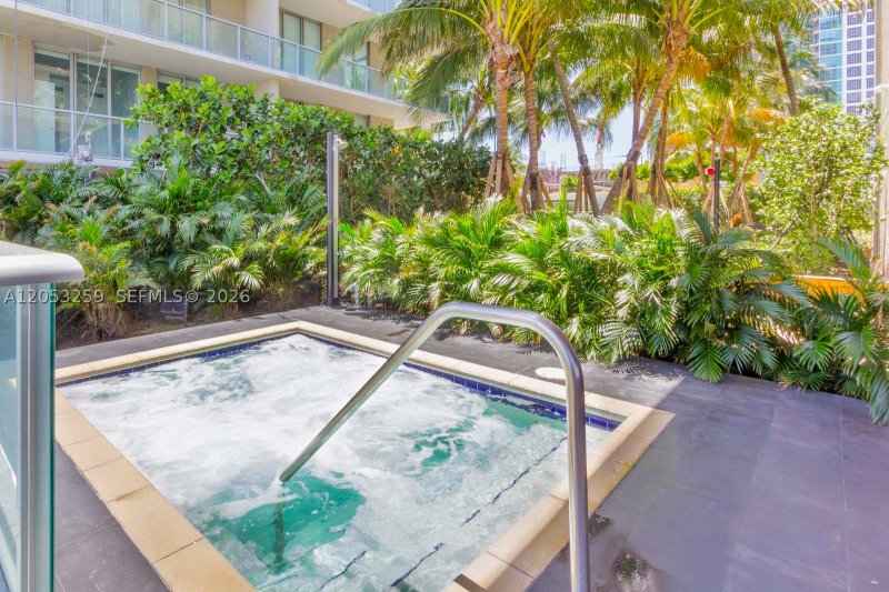 Comprar apartamento en Midtown Miami 2 H0907
