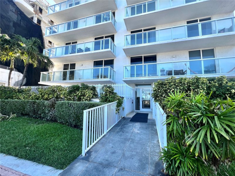 Alquiler de apartamento en Royal Club Condo 402