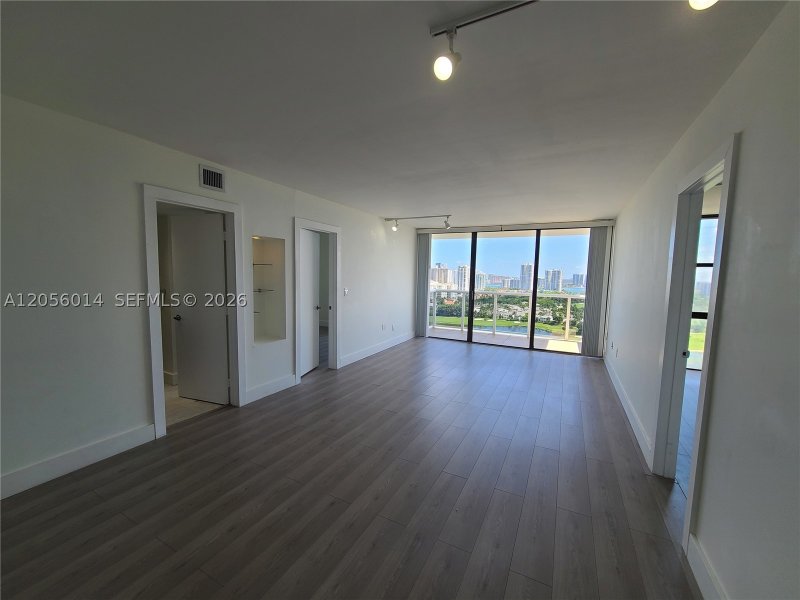 Condo for sale at El Dorado 2408