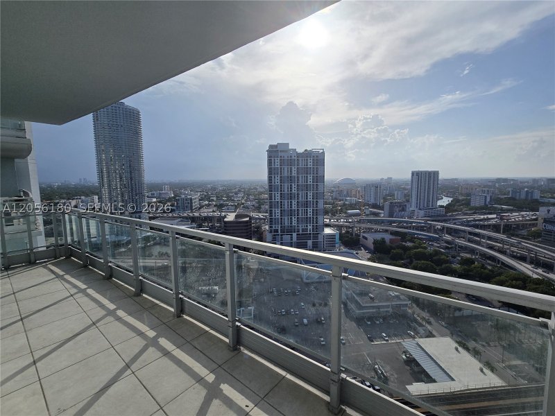 Apartment for rent at The Ivy 3006