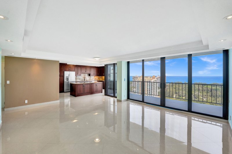 Condo for sale at The Corinthian 22F