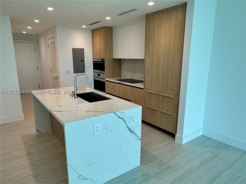 Alquiler de apartamento en One Park Tower by Turnberry 1407
