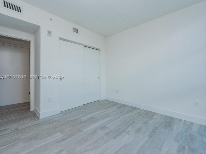 Apartment for rent at 1010 Brickell 3701