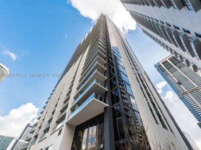 1010 Brickell Apt #3701
