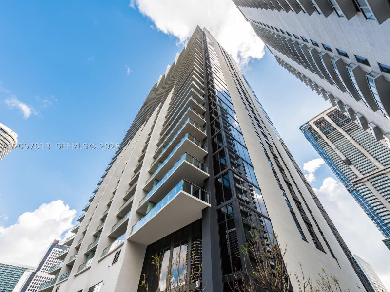 Apartment for rent at 1010 Brickell 3701