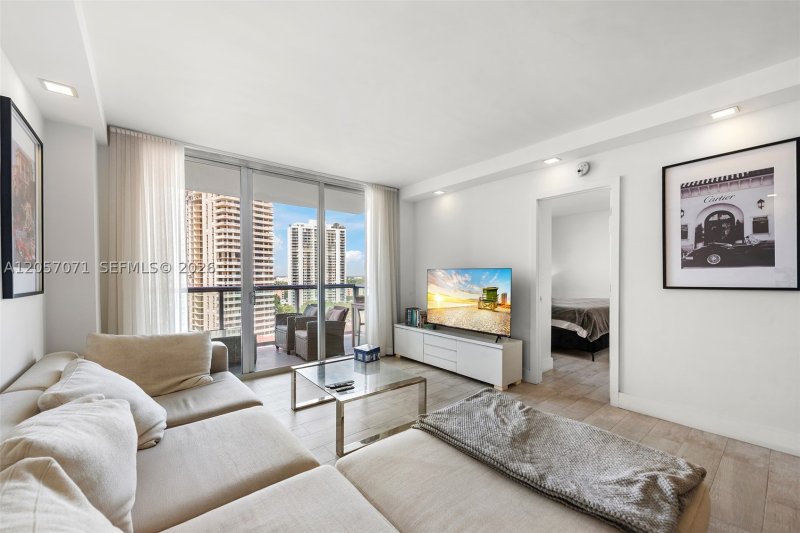 Condo for sale at Ocean View 1519
