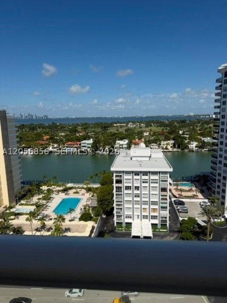 Pavilion Apt #1723