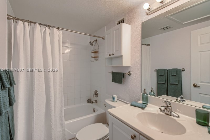 Apartment for rent at The Wave Condo 308