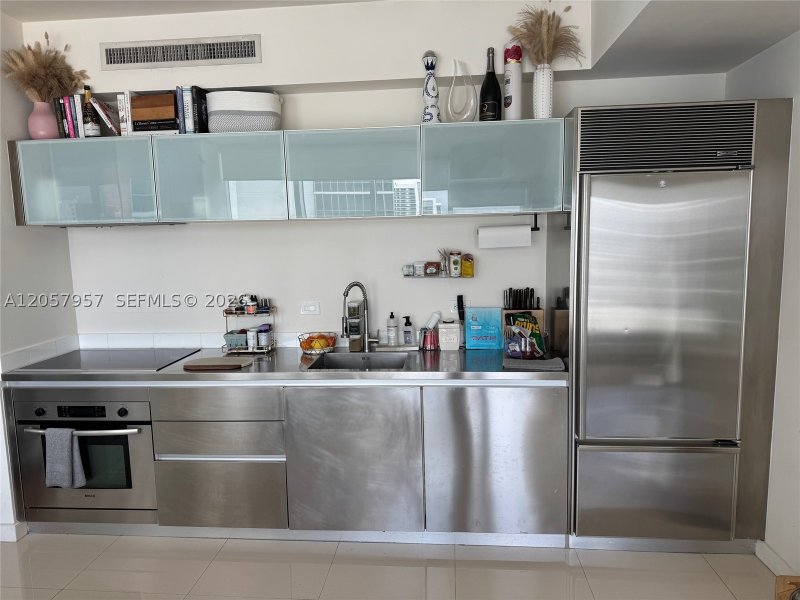 Apartment for rent at Ten Museum Park 2605