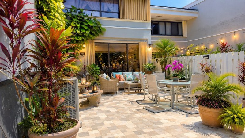 Comprar apartamento en Poinciana Island 909