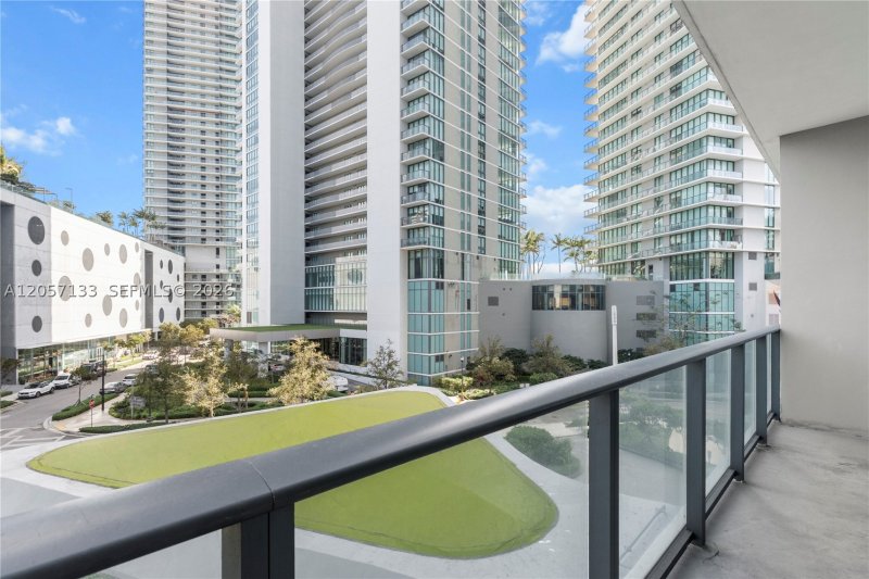 Condo for sale at Paraiso Bayviews 203