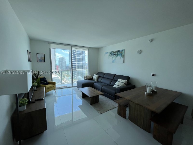 Alquiler de apartamento en 1100 Millecento 2904