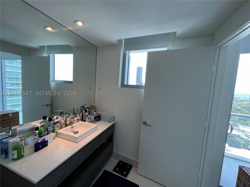 Alquiler de apartamento en 1100 Millecento 2904