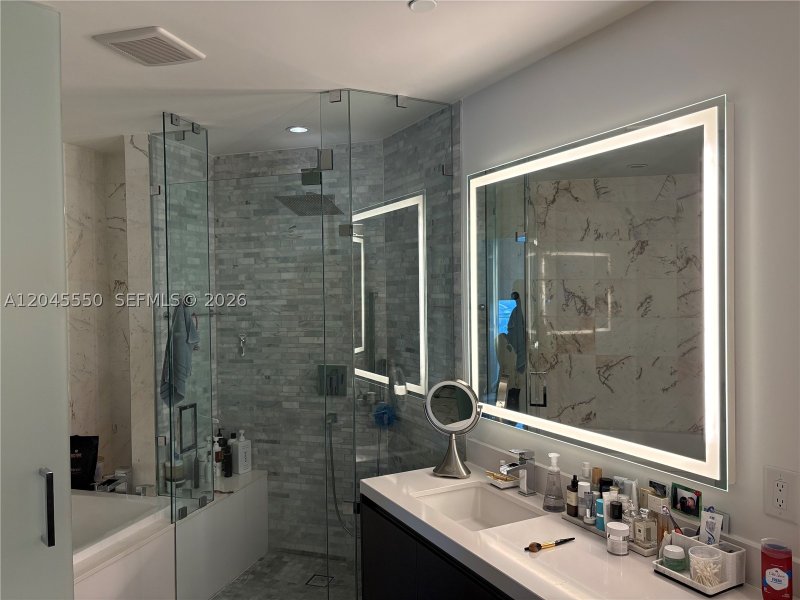 Alquiler de apartamento en Paramount Miami WorldCenter 3706