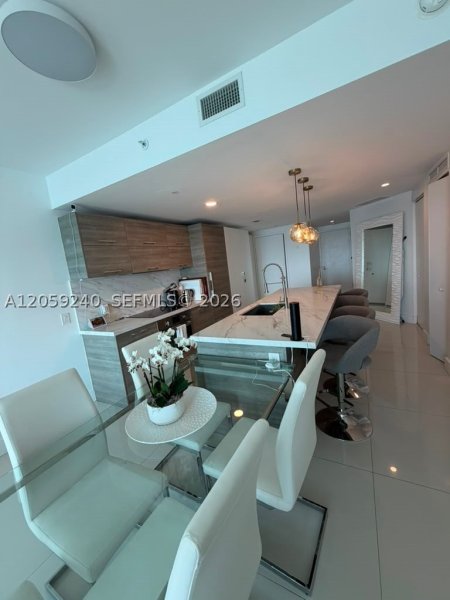 Aluguel de apartamento no Paraiso Bay Miami 3405