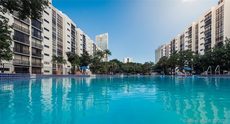 Alquiler de apartamento en Plaza of the Americas 620