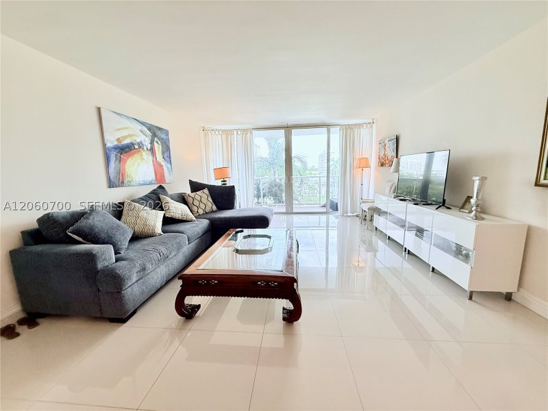Condo for sale at Parker Tower 310