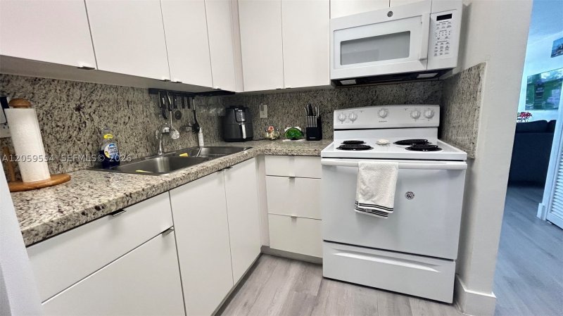 Alquiler de apartamento en Triton Towers 450