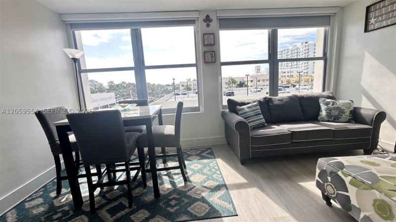 Alquiler de apartamento en Triton Towers 450