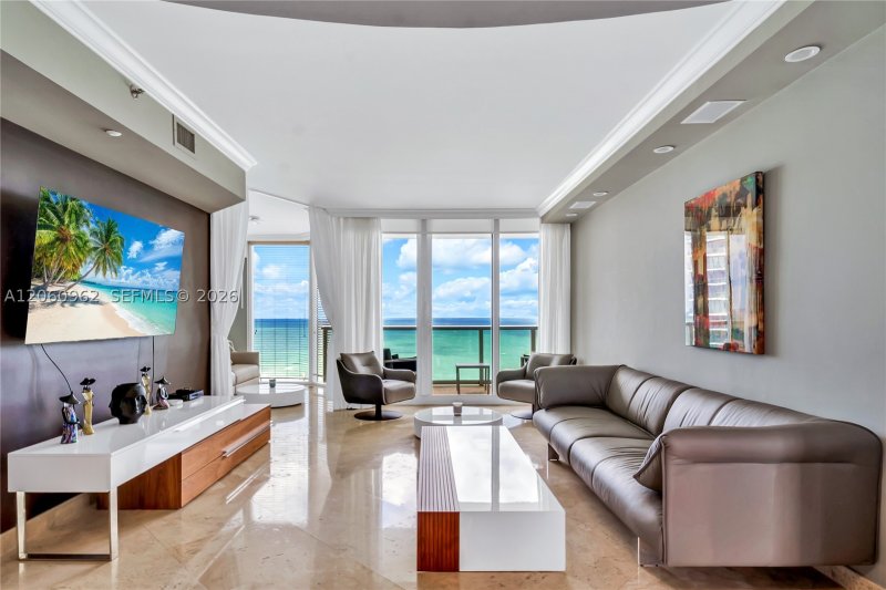 Condo for sale at Ocean One 1903