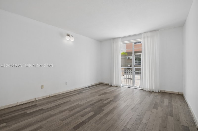 Comprar apartamento en The Courts Condo 417
