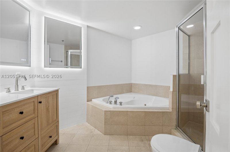 Comprar apartamento en The Courts Condo 417