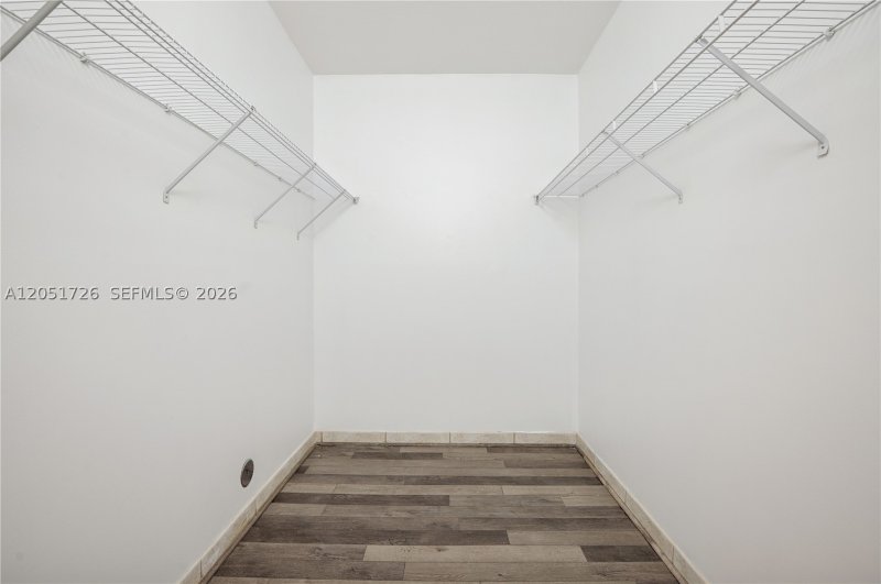 Comprar apartamento en The Courts Condo 417