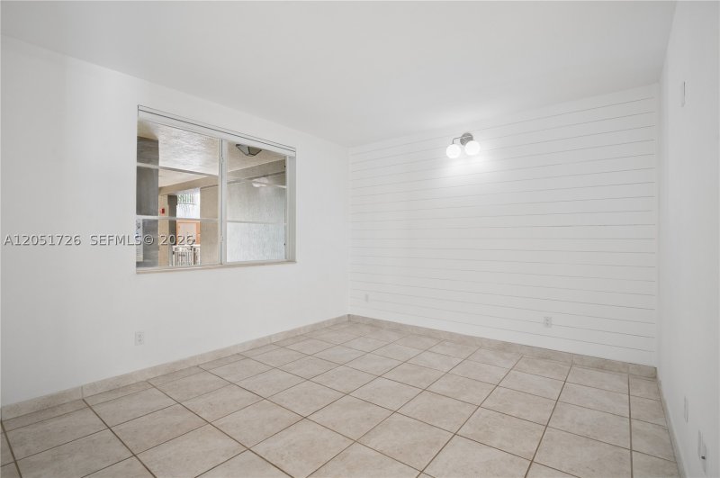 Comprar apartamento en The Courts Condo 417