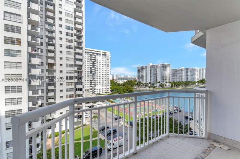 Comprar apartamento en Del Prado South Tower 801