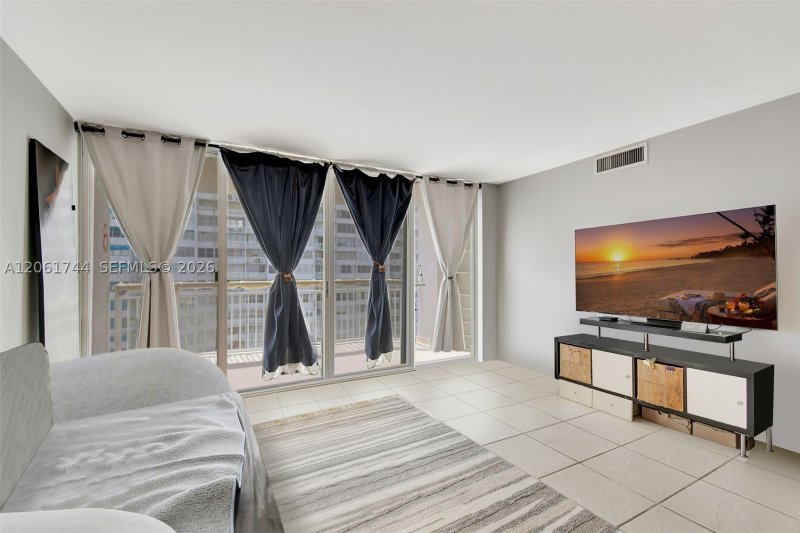 Comprar apartamento en Del Prado South Tower 801