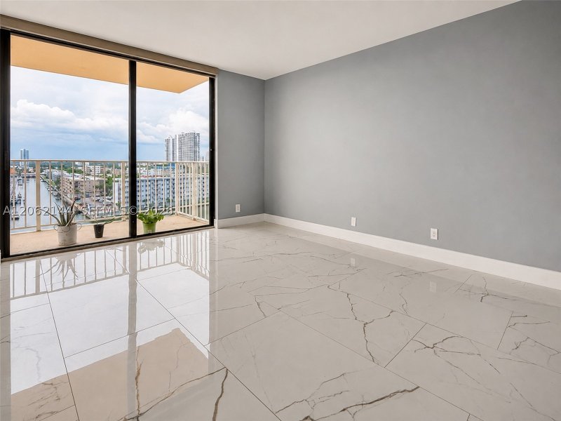 Apartment for rent at Winston Towers 1005