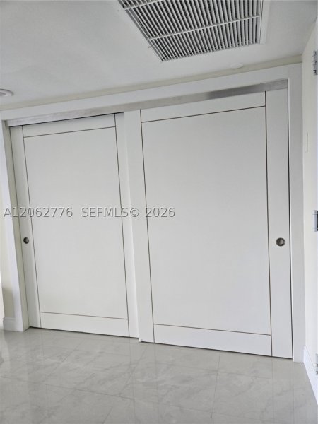 Comprar apartamento en The Cricket Club 911