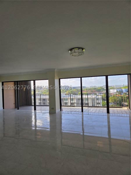 Comprar apartamento en The Cricket Club 911
