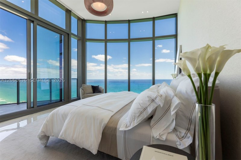Comprar apartamento en Ritz Carlton Residences Sunny Isles 4701