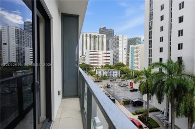 Smart Brickell III Apt #405