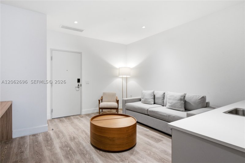 Condo for sale at Smart Brickell III 405