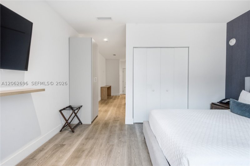 Condo for sale at Smart Brickell III 405