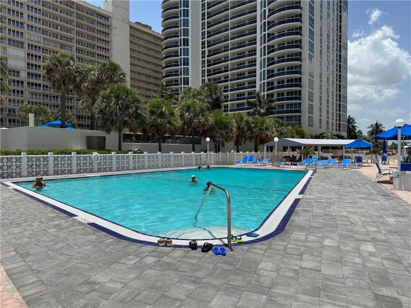 Alquiler de apartamento en Galt Towers 9F