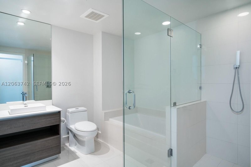 Condo for sale at 1100 Millecento 809