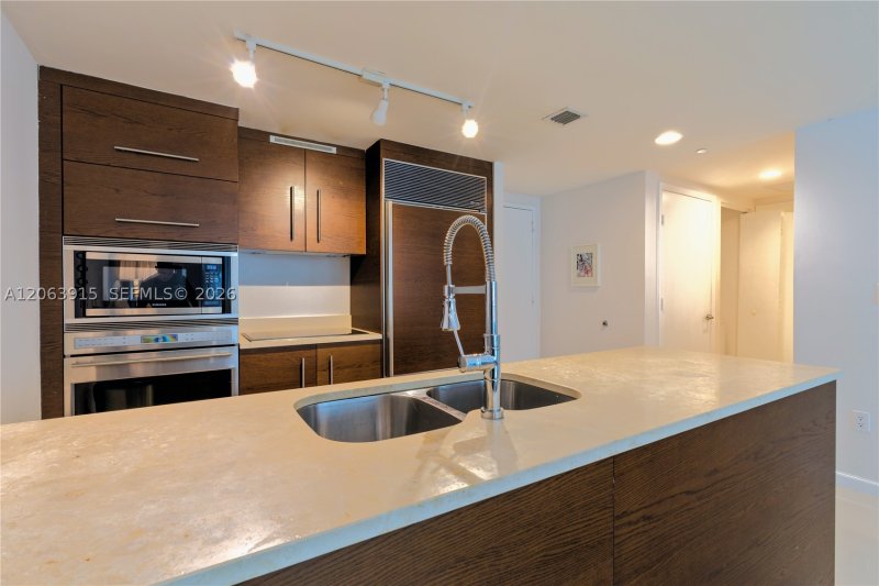 Condo for sale at Icon Brickell Tower I 4511
