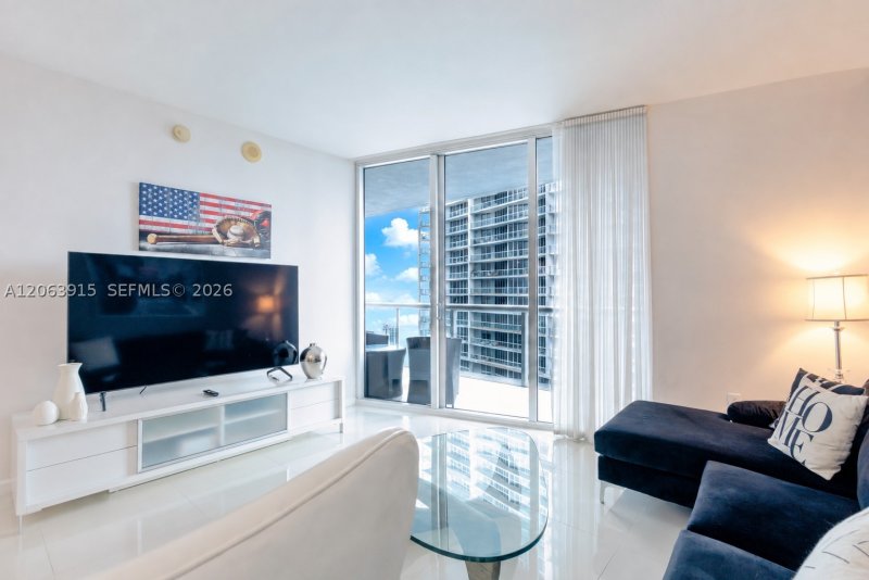 Condo for sale at Icon Brickell Tower I 4511