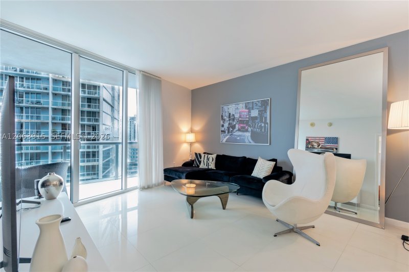 Condo for sale at Icon Brickell Tower I 4511
