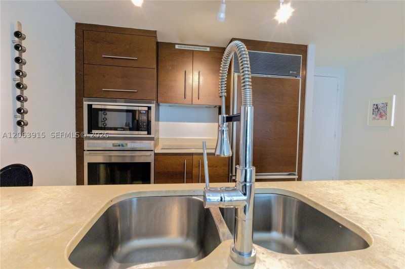 Condo for sale at Icon Brickell Tower I 4511