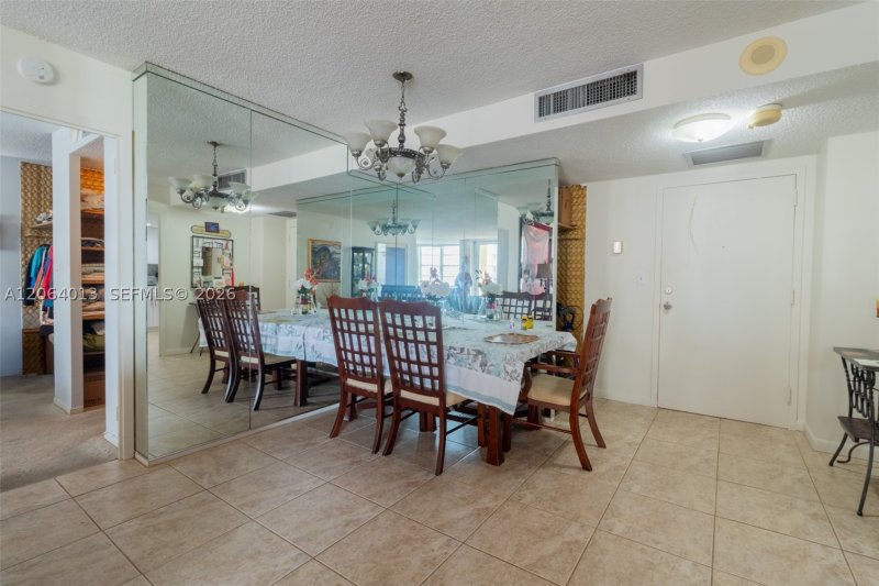 Comprar apartamento en Winston Towers 808