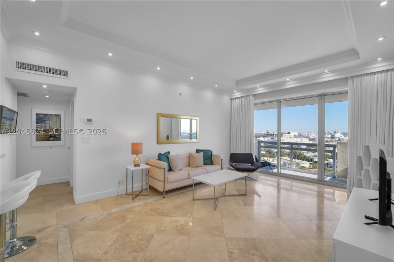 Apartment for rent at Flamingo 1512S