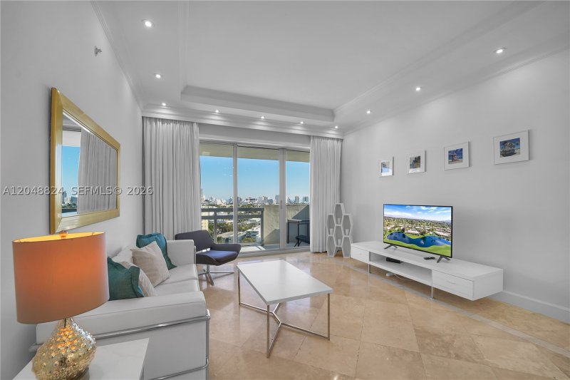 Apartment for rent at Flamingo 1512S