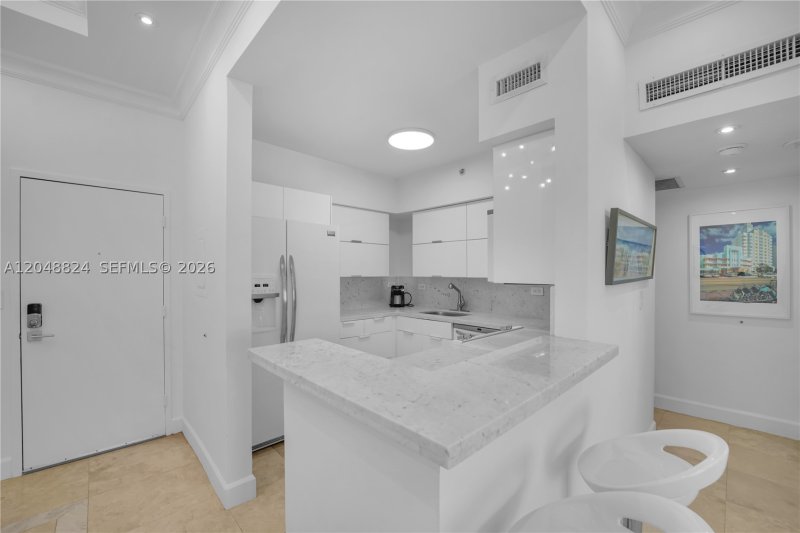 Apartment for rent at Flamingo 1512S