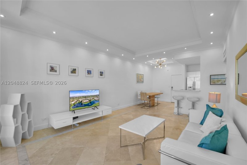 Apartment for rent at Flamingo 1512S