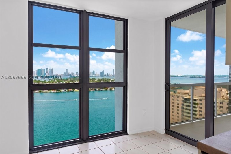 Condo for sale at Nine Island Avenue 2306